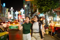 Du khách Việt tin rằng công nghệ AI sẽ giúp mỗi hành trình xê dịch trở nên dễ dàng, tiện lợi hơn. (Ảnh minh họa: CTV/Vietnam+)