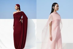 Hai thiết kế trong bộ sưu tập “Essence.” (Ảnh: CTV/Vietnam+)