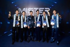 Danh Chiếu Linh (thứ 3 từ trái sang) và các Quán quân, Á quân Mister Vietnam 2024. (Ảnh: CTV/Vietnam+)