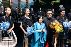 Nhà thiết kế Vũ Việt Hà đảm nhận vị trí khép màn tại Tuần lễ Thời trang Xuân Hè 2025 vừa qua. (Ảnh: CTV/Vietnam+)