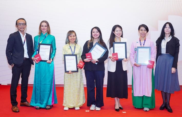 Các nghiên cứu sinh nhận học bổng tiến sỹ của Trường Đại học RMIT. (Ảnh: RMIT Việt Nam)