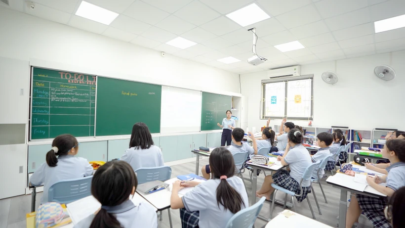 Bộ GD-ĐT đề xuất bỏ bằng tốt nghiệp THCS, hỗ trợ cơ sở vật chất cho trường tư Dự thảo điều chỉnh nhiều điểm trong Luật Giáo dục. (Ảnh: PV/Vietnam+)