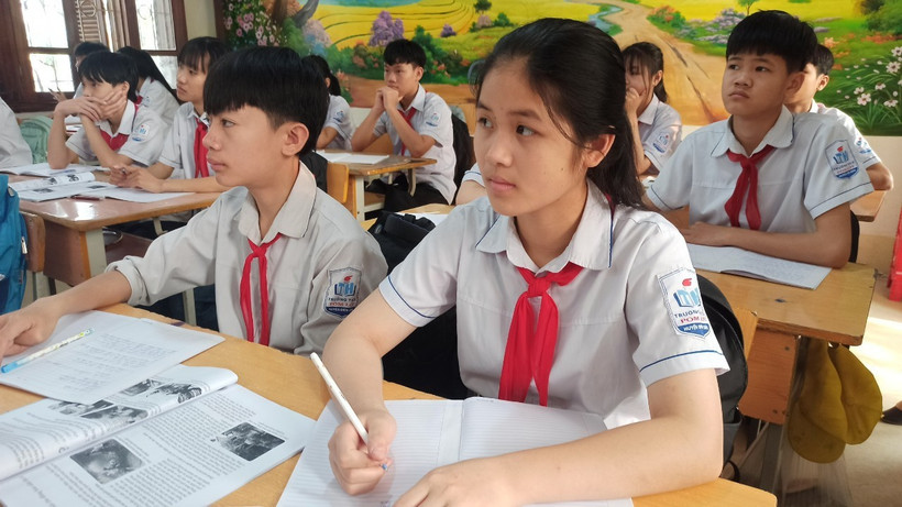 Giờ học của học sinh Trường Trung học cơ sở Pom Lót, tỉnh Điện Biên. (Ảnh: Phạm Mai/Vietnam+)