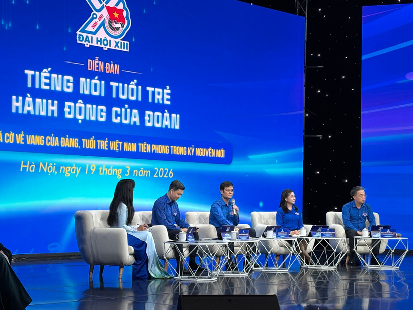 Ban lãnh đạo Trung ương Đoàn tham gia trả lời câu hỏi của các đoàn viên thanh niên tại điểm cầu Hà Nội. (Ảnh: PV/Vietnam+)