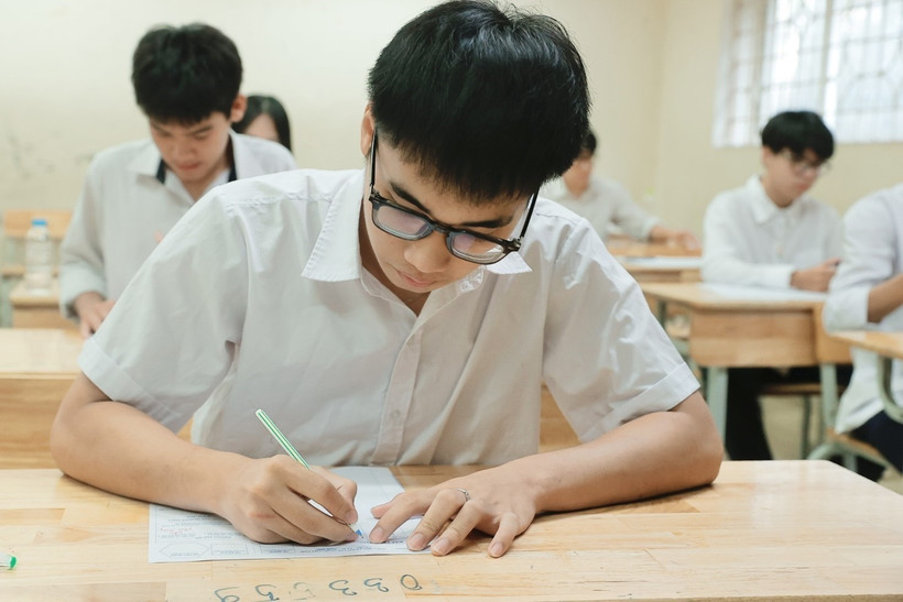 Thí sinh dự thi Tốt nghiệp Trung học phổ thông. (Ảnh: TTXVN).