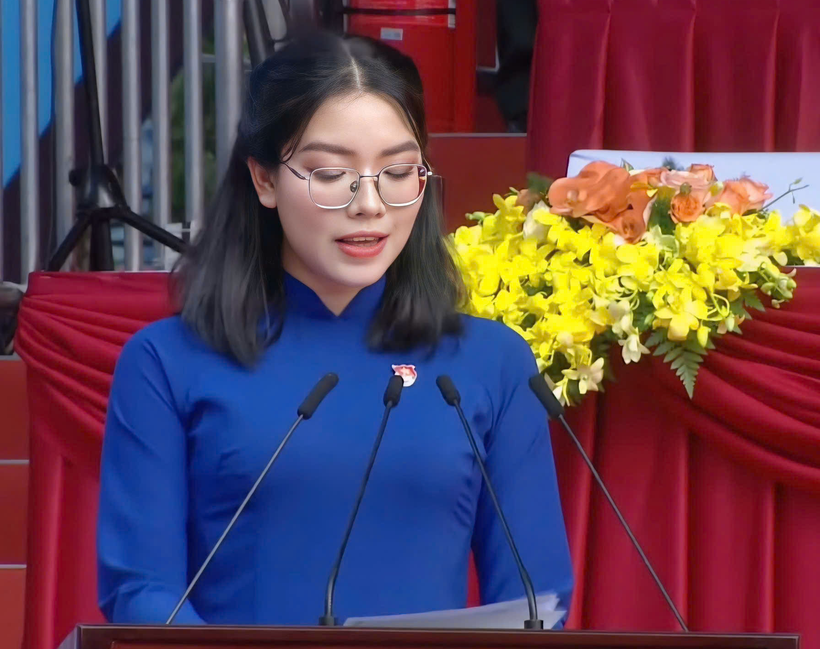 Huỳnh Mạnh Phương phát biểu tại lễ kỷ niệm 50 năm thống nhất đất nước. (Ảnh chụp màn hình)