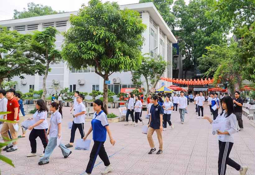 Thí sinh Hà Nội dự thi lớp 10. (Ảnh: Khánh Hòa/TTXVN)