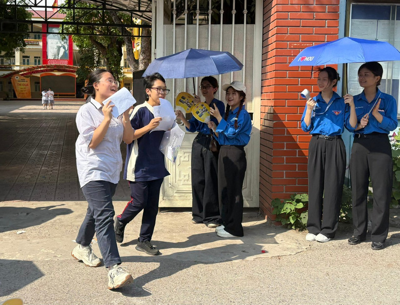 Học sinh Hà Nội dự thi vào lớp 10. (Ảnh: PV/Vietnam+)