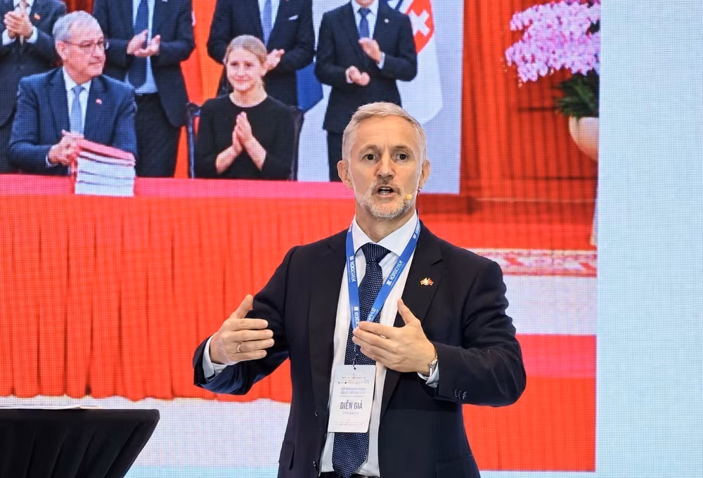 vna-potal-dien-dan-kinh-te-mua-thu-2026-viet-nam-truoc-van-hoi-cong-nghe-va-dau-tu-xanh-9120619.jpg