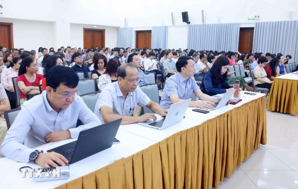 Chùm ảnh: Hội nghị toàn quốc quán triệt, triển khai thực hiện Nghị quyết Trung ương 4- Ảnh 26.
