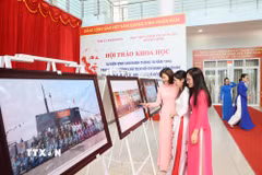 Không gian triển lãm góp phần giáo dục truyền thống, lan tỏa giá trị lịch sử và tư tưởng Hồ Chí Minh đến cán bộ, học viên và thế hệ trẻ. (Ảnh: Đặng Tuấn/TTXVN)