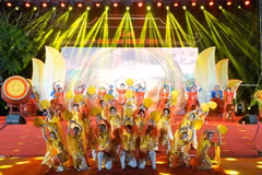 Màn trống khai hội. (Ảnh: Đồng Thúy/TTXVN)