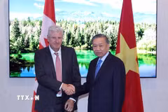Tổng Bí thư, Chủ tịch nước Tô Lâm tiếp ông Ian L. Edwards, Chủ tịch kiêm Tổng Giám đốc điều hành Tập đoàn AtkinsRéalis. (Ảnh: Thống Nhất/TTXVN)