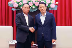Đại tướng Lương Tam Quang, Bộ trưởng Bộ Công an Việt Nam hội kiến đồng chí Vilay Lakhamphong, Thường trực Ban Bí thư Trung ương Đảng Nhân dân Cách mạng Lào. (Ảnh: Phạm Kiên/TTXVN)