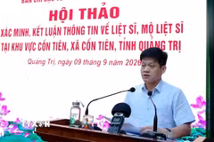 Ông Lê Văn Bảo, Phó Chủ tịch Ủy ban Nhân dân tỉnh Quảng Trị, phát biểu khai mạc hội thảo. (Ảnh: TTXVN phát)