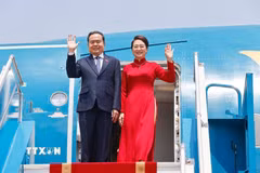 Chủ tịch Quốc hội Trần Thanh Mẫn và Phu nhân rời Hà Nội, lên đường tham dự AIPA-46 và thăm chính thức Malaysia. (Ảnh: Doãn Tấn/TTXVN)