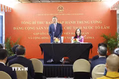 Tổng Bí thư, Chủ tịch nước Tô Lâm gặp mặt cộng đồng người Việt Nam, cán bộ và nhân viên Đại sứ quán Việt Nam tại Sri Lanka. (Ảnh: Thống Nhất/TTXVN)