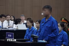 Bị cáo Nguyễn Bá Hoan (cựu Thứ trưởng Bộ Lao động, Thương binh và Xã hội (cũ), nay là Bộ Nội vụ) khai báo tại phiên tòa ngày 18/8. (Ảnh: Kim Anh/TTXVN)