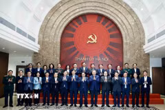 Tổng Bí thư Tô Lâm, Thủ tướng Phạm Minh Chính, Chủ tịch Quốc hội Trần Thanh Mẫn và các đại biểu. (Ảnh: Thống Nhất/TTXVN)
