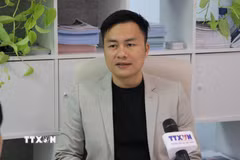 Tiến sỹ Nguyễn Tuấn Nghĩa trả lời phỏng vấn của phóng viên TTXVN. (Ảnh: Lê Đạt/TTXVN )