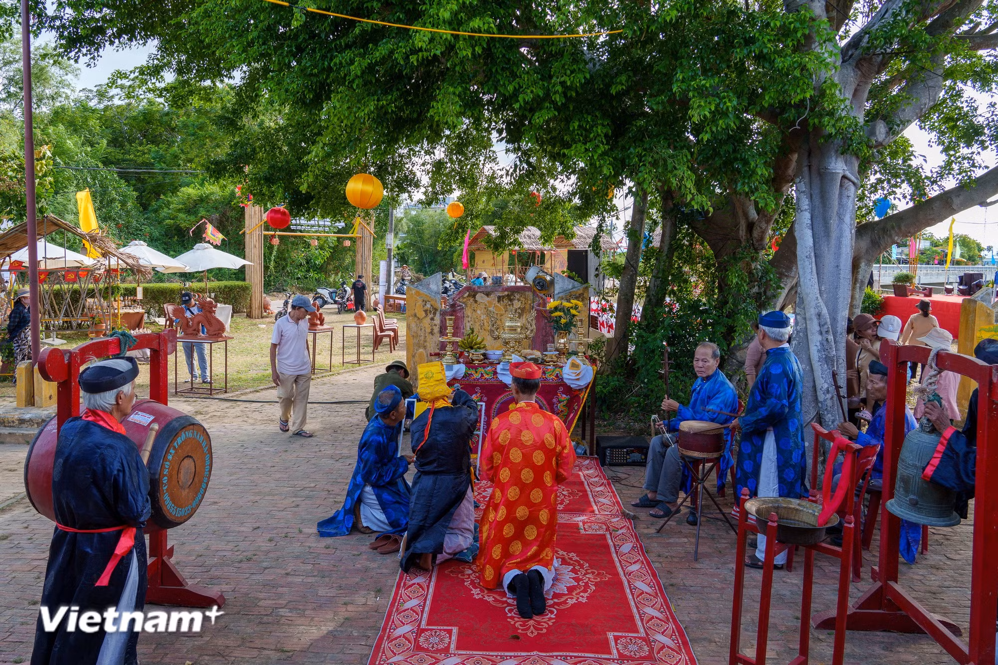 vnp-lehoi-langgom-thanhha-4.jpg