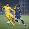 Công an Hà Nội (áo xanh) chia điểm với tỷ số 1-1 trước chủ nhà PVF-CAND. (Ảnh: VPF)