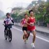 Nguyễn Văn Lai về nhất tại chặng cuối của Giải chạy quốc tế Viettel Marathon 2024 tại Angkor Wat, Campuchia. (Ảnh: BTC)