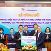 Đại diện Ủy ban Olympic Việt Nam ký hợp đồng với Hisamitsu Việt Nam tài trợ cho Đoàn Thể thao Việt Nam tại SEA Games 33. (Ảnh: Việt Anh/Vietnam+)