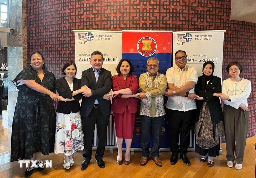 Các đại sứ ASEAN tại cuộc họp ACAT lần thứ 36. (Ảnh do ĐSQ Việt Nam tại Hy Lạp cung cấp/TTXVN phát)