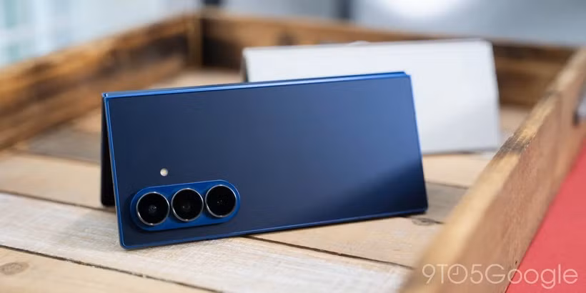 Mẫu điện thoại gập Samsung Galaxy-z-fold-7-impressions-1.