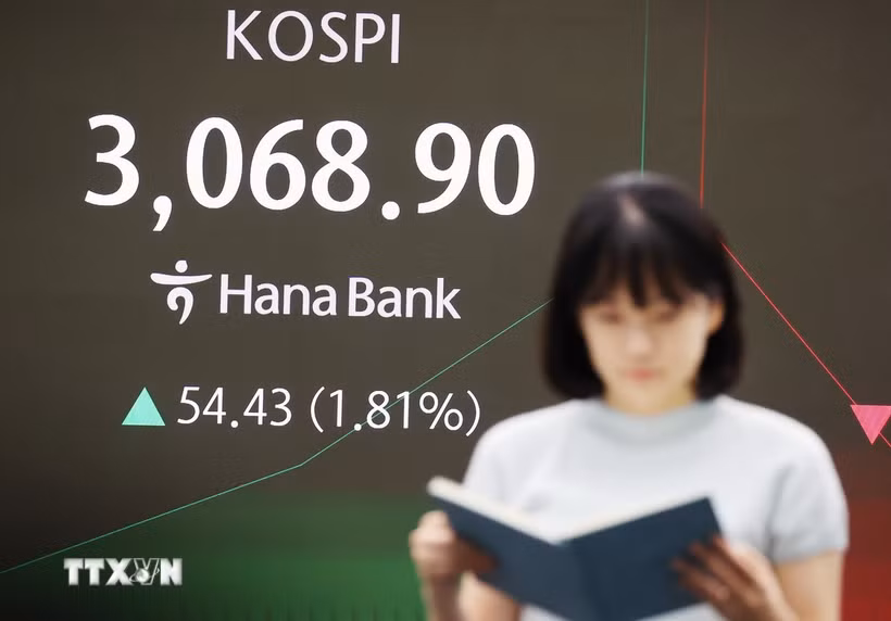 Bảng chỉ số chứng khoán tại Seoul, Hàn Quốc. (Ảnh minh họa: Yonhap/TTXVN)