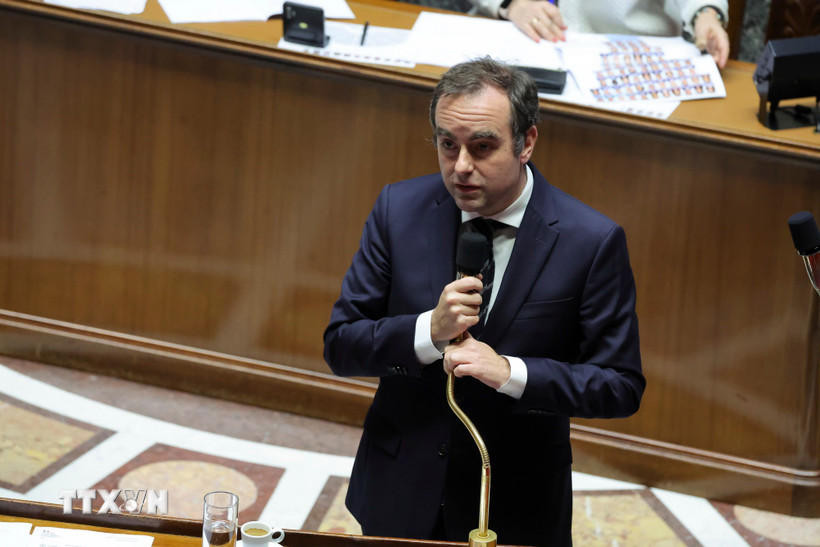 Thủ tướng Pháp Sebastien Lecornu phát biểu trước Quốc hội tại Paris ngày 14/1/2026. (Ảnh: THX/TTXVN)