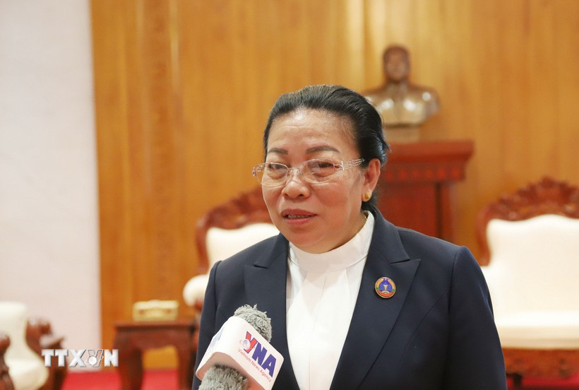 Bí thư Trung ương Đảng, Phó Chủ tịch Quốc hội Lào Sounthone Xayachak trả lời phỏng vấn. (Ảnh: Xuân Tú/TTXVN)