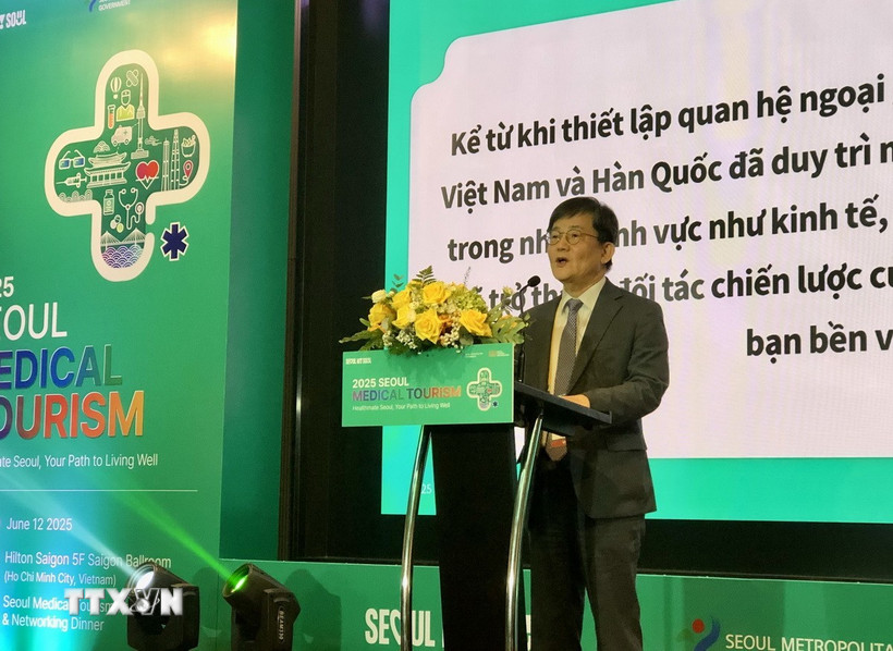 Ông Ham Kyung-jun, Giám đốc Sở Công nghiệp Du lịch Seoul phát biểu tại chuỗi sự kiện. Ảnh: (Mỹ Phương/TTXVN)