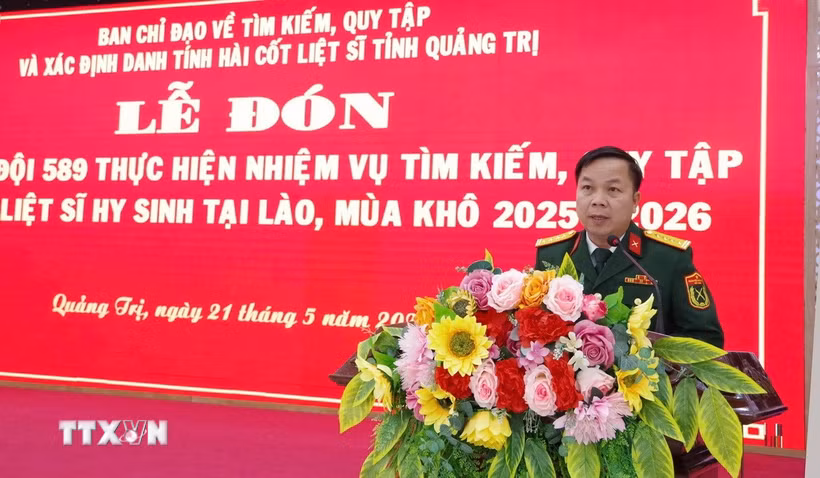 Đại tá Trương Viết Hải, Chính ủy Bộ Chỉ huy Quân sự tỉnh, Phó Trưởng Ban Chỉ đạo tìm kiếm, quy tập và xác định danh tính hài cốt liệt sỹ tỉnh Quảng Trị phát biểu tại buổi lễ. (Ảnh: TTXVN phát)