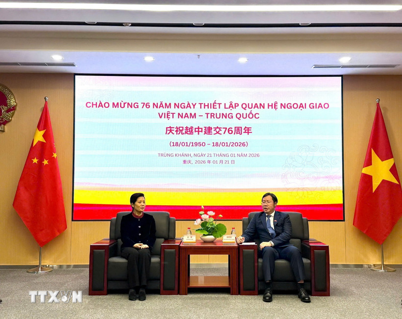 Tổng Lãnh sự Bùi Nguyên Long nhấn mạnh ý nghĩa tốt đẹp của quan hệ hữu nghị “vừa là đồng chí, vừa là anh em” giữa hai nước. (Ảnh: TTXVN phát)