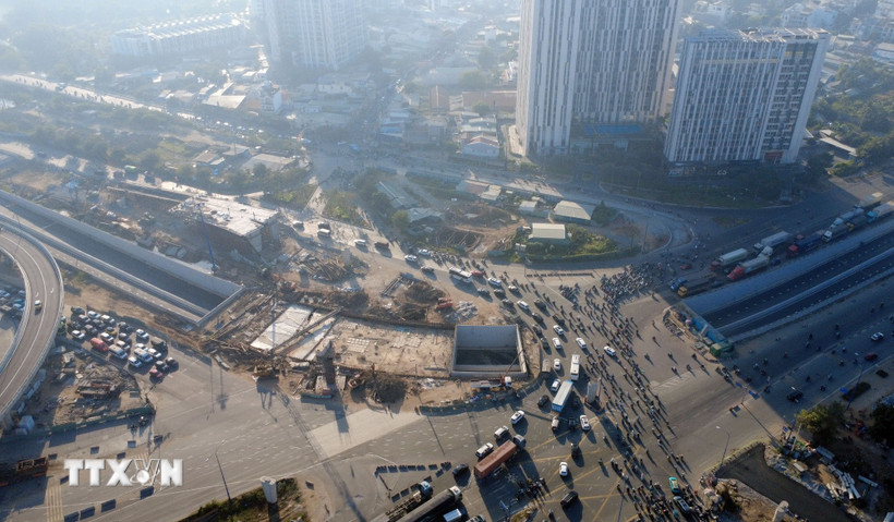 Thành phố Hồ Chí Minh cảnh báo ô nhiễm không khí cận Tết gia tăng. (Ảnh: Tiến Lực/TTXVN)