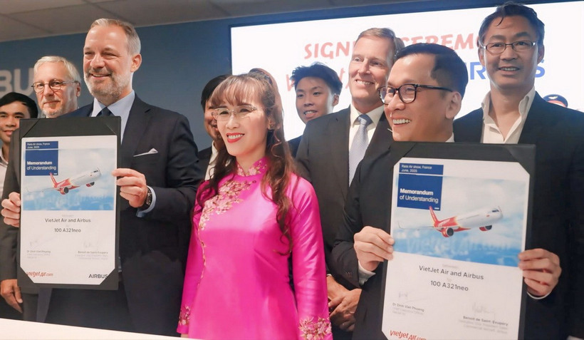 Vietjet đặt hàng mới 100 máy bay A320/A321neo tại Paris Airshow.