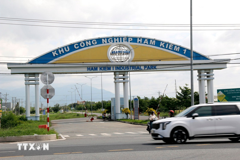 Khu công nghiệp Hàm Kiệm 1 được đầu tư xây dựng hoàn chỉnh hạ tầng với tỷ lệ lấp đầy đạt gần 50%. (Ảnh: Nguyễn Thanh/TTXVN)
