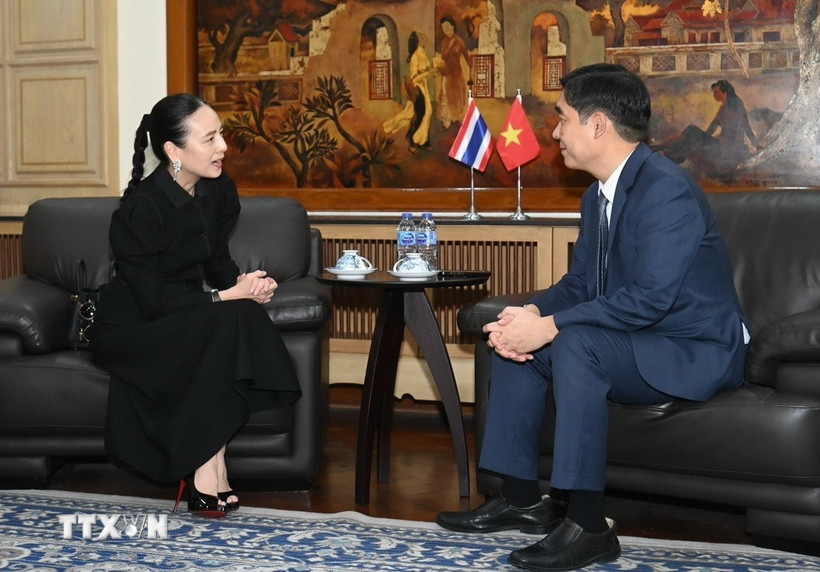 Chủ tịch FAT mong muốn thể thao, đặc biệt là bóng đá, trở thành cây cầu hữu nghị gắn kết các quốc gia. (Ảnh: TTXVN phát)