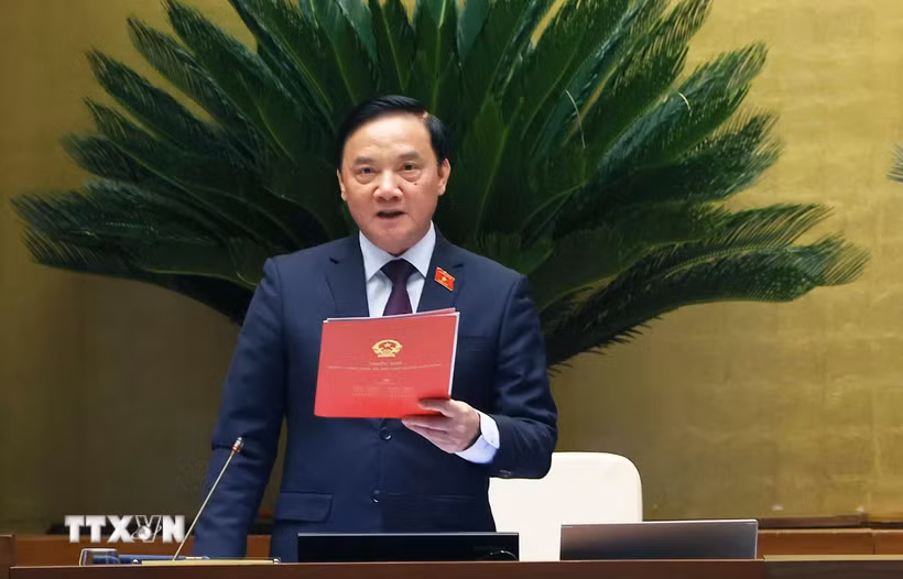 Phó Chủ tịch Quốc Nguyễn Khắc Định điều hành phiên họp. (Ảnh: Văn Điệp/TTXVN)