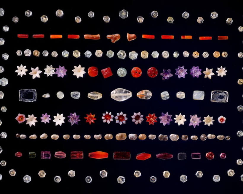 Những viên đá quý Piprahwa, có niên đại từ khoảng năm 240-200 trước Công nguyên, đã được "hồi hương" về Ấn Độ. (Ảnh: Sotheby's)