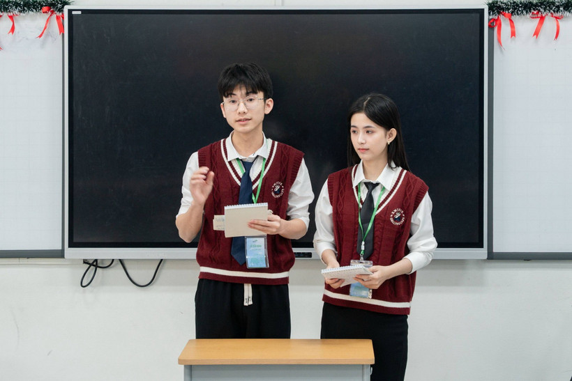 Từ những người bạn quen biết trước đó, Lã Tiến Minh (Bắc Ninh) và Trần Duy Đan (Cà Mau) lần đầu tiên trở thành đồng đội khi bước vào hành trình tại Tiếng nói Xanh. (Ảnh: Ban tổ chức)