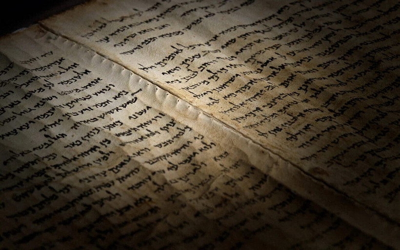 Cuộn Kinh Isaiah vĩ đại, cuốn sách gần như hoàn chỉnh cổ nhất của Kinh Thánh Hebrew, có niên đại khoảng 2.200 năm trước. (Nguồn: timesofisrael)