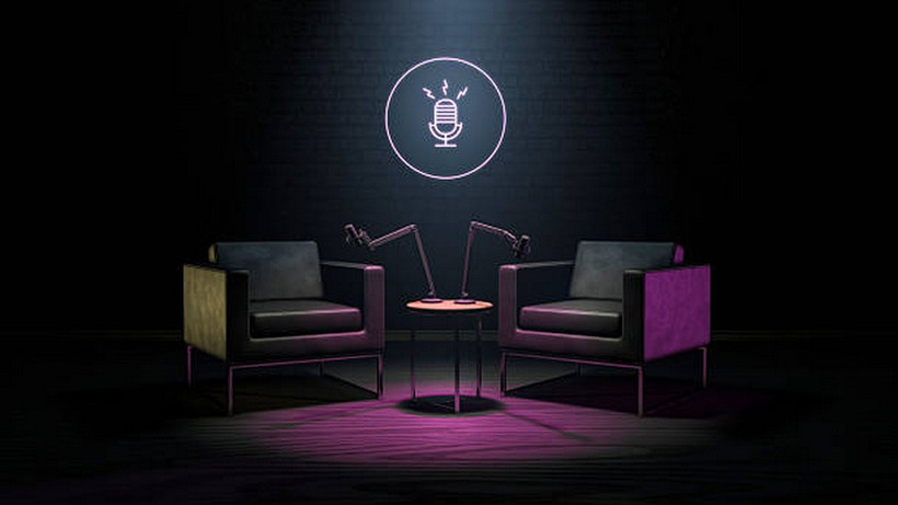 Trí tuệ nhân tạo đang mở ra kỷ nguyên podcast đại trà, một thế giới không có phòng thu và micro, nơi người dẫn chương trình ảo trò chuyện với thính giả. (Ảnh: iStock)