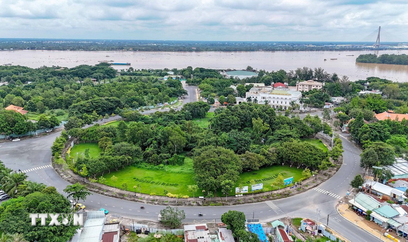 Khu đất vòng xoay cồn Cái Khế có diện tích hơn 23.000m2 sẽ được đấu giá. (Ảnh: Thanh Liêm/TTXVN)