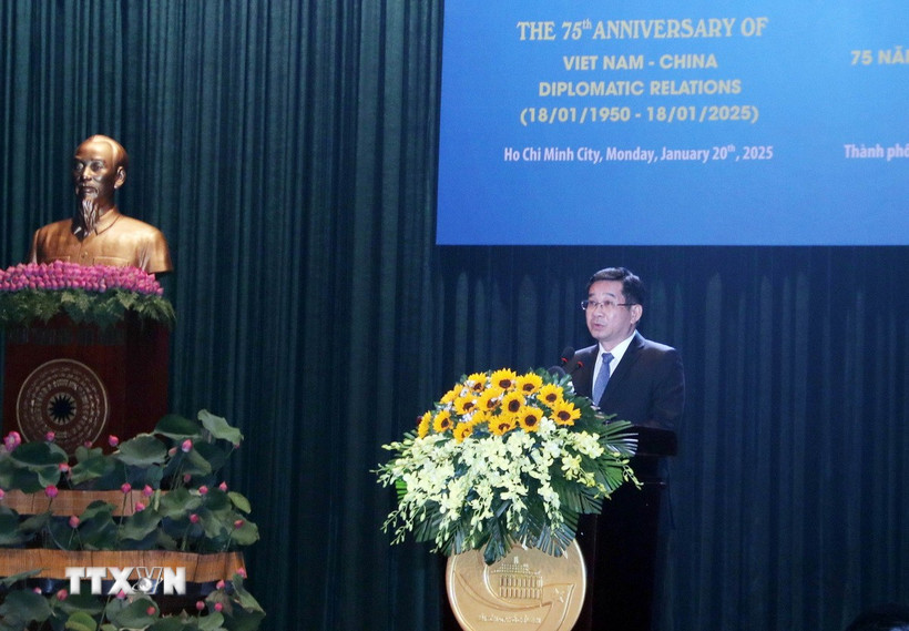 Phó Chủ tịch Thường trực UBND Thành phố Hồ Chí Minh Dương Ngọc Hải phát biểu tại Lễ kỷ niệm. (Ảnh: Xuân Khu/TTXVN)