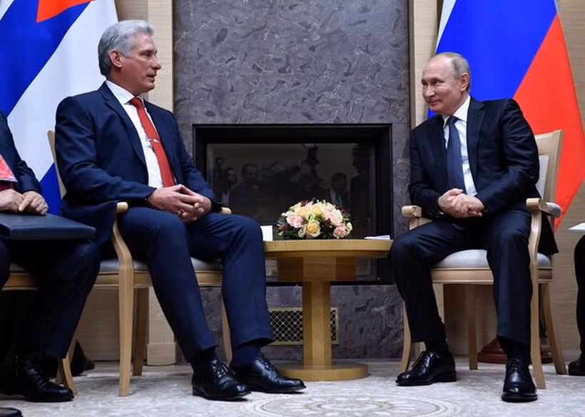 Tổng thống Nga Vladimir Putin gặp người đồng cấp Cuba Miguel Diaz-Canel tại Moskva ngày 29/10/2019. (Ảnh: Reuters)