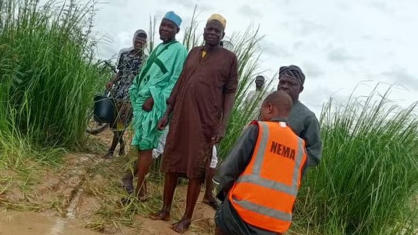 NEMA đã triển khai hoạt động cứu hộ sau vụ tai nạn thuyền ở Nigeria. (Ảnh: mạng xã hội X)