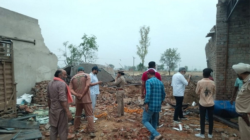 Vụ việc xảy ra tại nhà máy hai tầng nằm trên đường Singhawali-Kotli ở Sri Muktsar Sahib. (Ảnh: hindustantimes)